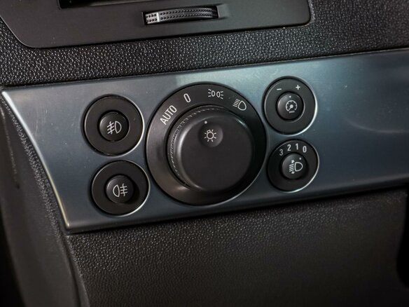 2011 Opel Astra H Рестайлинг, чёрный, 599000 рублей - вид 14
