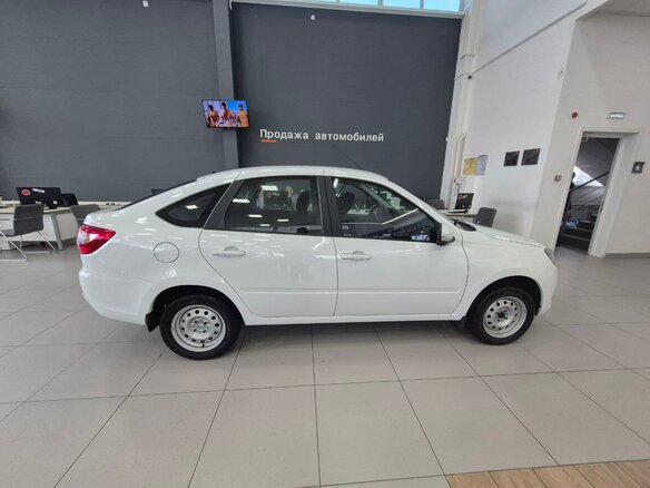 2026 Lada (ВАЗ) Granta I Рестайлинг, белый, 1098000 рублей - вид 9