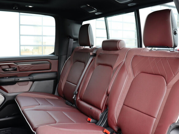 2026 Ram 1500 Crew Cab V Рестайлинг, чёрный, 11290000 рублей - вид 35