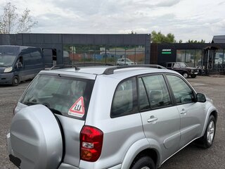 2004 Toyota RAV4 II (XA20) Рестайлинг, серебристый, 620000 рублей, вид 5