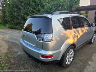 2011 Mitsubishi Outlander II Рестайлинг, серебристый, 1200000 рублей, вид 5