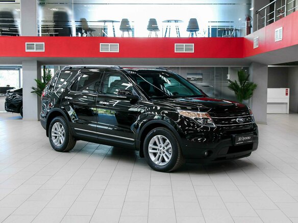 2013 Ford Explorer V, чёрный, 1650000 рублей - вид 2