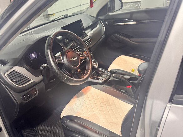 2021 Kia Seltos I, серебристый, 2650000 рублей - вид 7