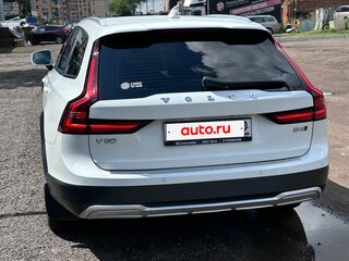 2020 Volvo V90 Cross Country I Рестайлинг, белый, 4200000 рублей, вид 3