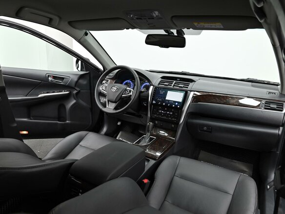 2017 Toyota Camry VII (XV50) Рестайлинг 2, чёрный, 1835000 рублей - вид 6