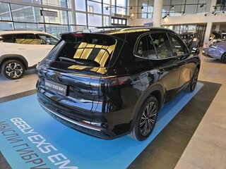 2026 Geely EX5 Гибрид EM-R, чёрный, 3829990 рублей, вид 5
