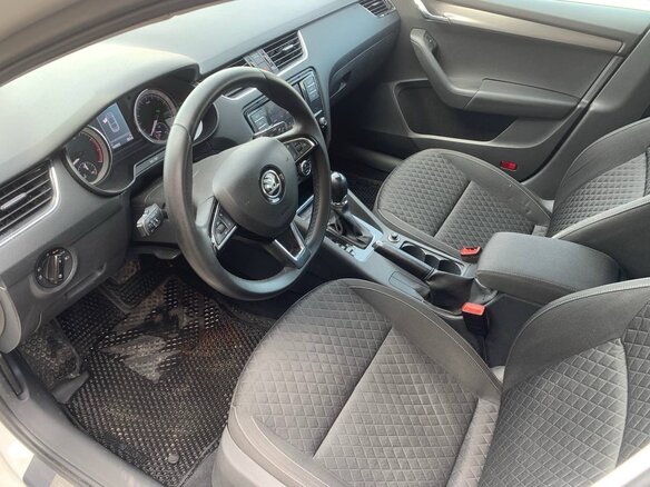 2017 Skoda Octavia III (A7), белый, 1170000 рублей - вид 19