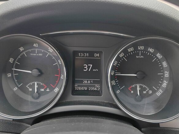 2014 Skoda Superb DSG II Рестайлинг, белый, 960000 рублей - вид 9