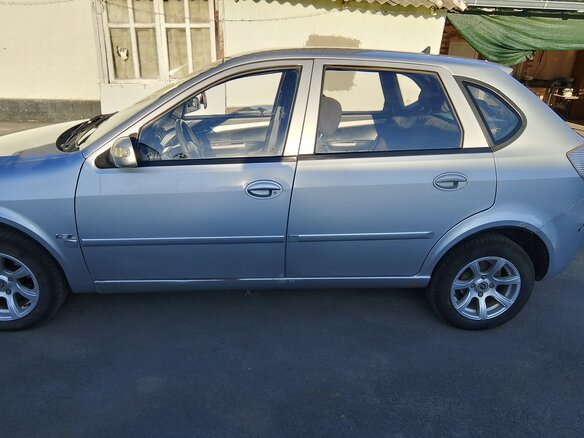 2011 Lifan Breez (520), серебристый, 320000 рублей