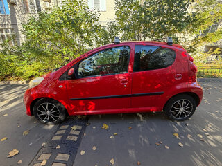 2008 Peugeot 107 I, красный, 310000 рублей, вид 5