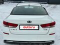 2019 Kia Optima IV Рестайлинг, белый, 1700000 рублей - вид 2