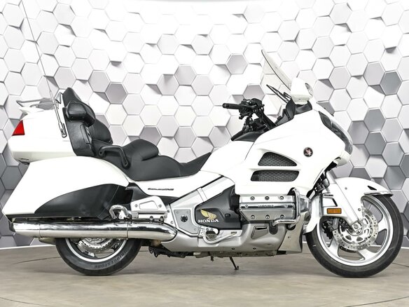 2012 Honda GL 1800 Gold Wing, белый - вид 2