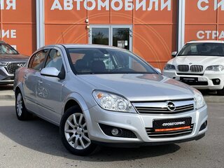 2012 Opel Astra H Рестайлинг, серебристый, 699000 рублей, вид 3