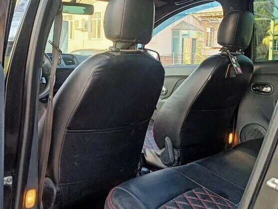 2014 Renault Logan II, чёрный, 700000 рублей - вид 7