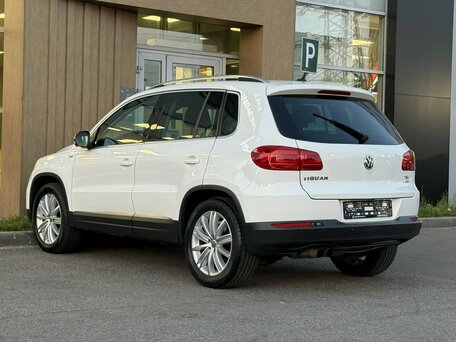 2013 Volkswagen Tiguan I Рестайлинг, белый, 1110000 рублей, вид 4