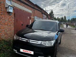 2014 Mitsubishi Outlander III Рестайлинг, чёрный, 1430000 рублей, вид 2