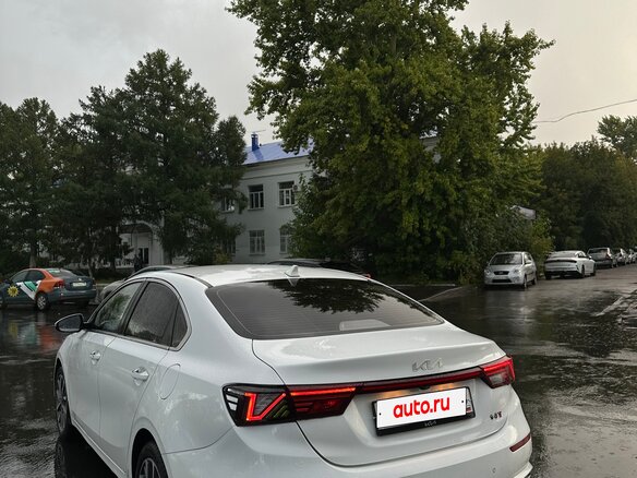 2021 Kia K3 II (China Market), белый - вид 3