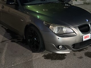 2004 BMW 5 серии 520i V (E60/E61), серый, 800000 рублей, вид 2