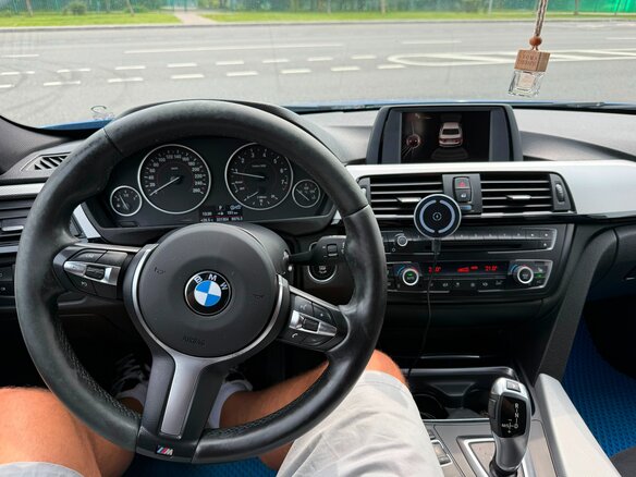 2015 BMW 3 серии 320i xDrive VI (F3x), синий, 1800000 рублей - вид 9