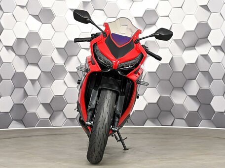 2023 Honda CBR 650R, красный, 919000 рублей, вид 5
