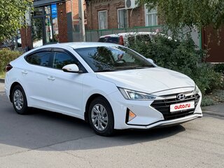 2019 Hyundai Elantra VI (AD) Рестайлинг, белый, 1300000 рублей, вид 4