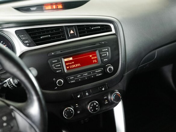 2016 Kia Ceed II Рестайлинг, белый, 1144000 рублей - вид 10