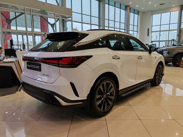 2026 Lexus RX 350 V, белый, 13200000 рублей - вид 4