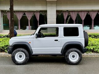 2022 Suzuki Jimny IV, белый, 2850000 рублей, вид 4