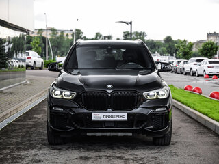 2020 BMW X5 40d IV (G05/G18), чёрный, 5699000 рублей, вид 4