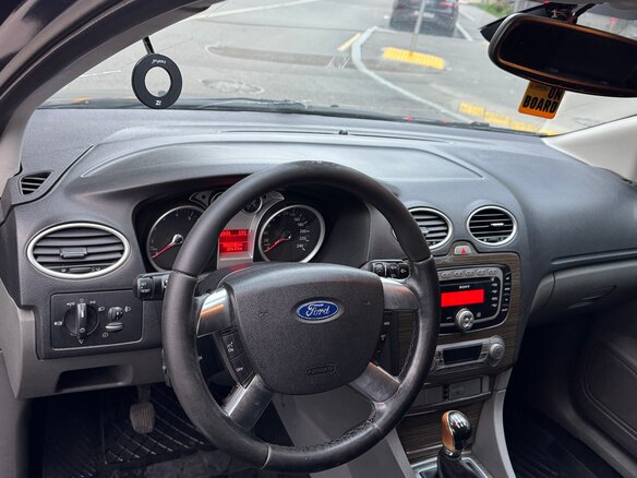 2008 Ford Focus II Рестайлинг, серый - вид 13