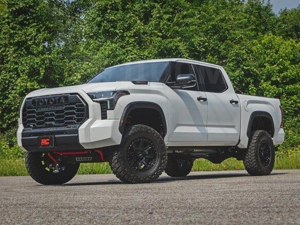 2024 Toyota Tundra Double Cab III, белый, 4450000 рублей - вид 15