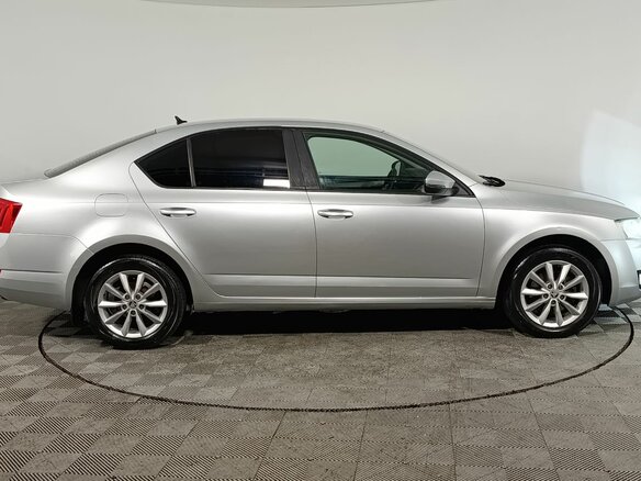 2017 Skoda Octavia III (A7), серебристый, 1240000 рублей - вид 7
