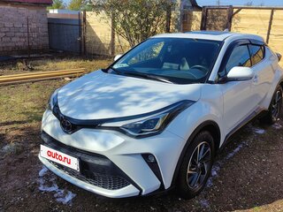 2021 Toyota C-HR I Рестайлинг, белый, 2700000 рублей, вид 1