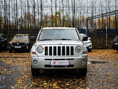 2010 Jeep Liberty (Patriot), серебристый, 510000 рублей, вид 3