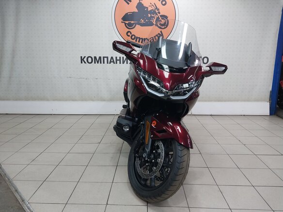 2025 Honda GL 1800 Gold Wing, красный, 3399000 рублей - вид 2