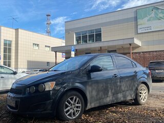 2013 Chevrolet Aveo II, чёрный, 450000 рублей, вид 2