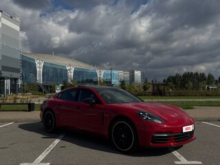 2017 Porsche Panamera II, красный, 5390000 рублей, вид 1