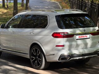 2021 BMW X7 40i I (G07), белый, 7900000 рублей, вид 5