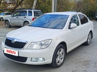 2012 Skoda Octavia II (A5) Рестайлинг, белый, 985000 рублей, вид 1
