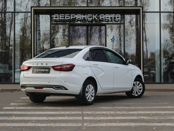 2023 Lada (ВАЗ) Vesta I Рестайлинг (NG), белый, 980000 рублей - вид 3
