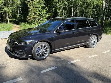2020 Volkswagen Passat GTE B8 Рестайлинг, чёрный, 2850000 рублей, вид 2