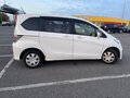 2014 Honda Freed I Рестайлинг 2, белый, 1380000 рублей - вид 2