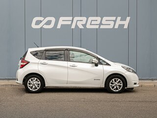 2019 Nissan Note e-Power II Рестайлинг, белый, 1195000 рублей, вид 5