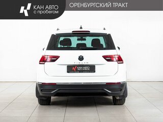2020 Volkswagen Tiguan II Рестайлинг, белый, 2428000 рублей, вид 4