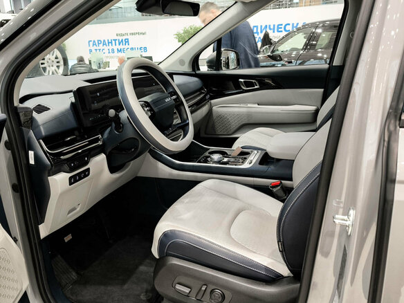 2025 Kia Carnival IV Рестайлинг, серый, 5740000 рублей - вид 15