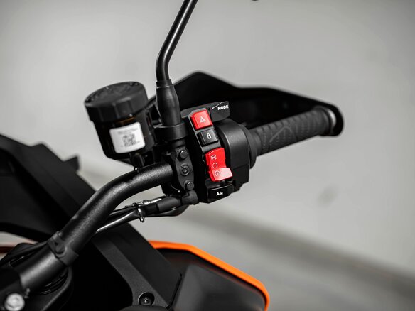 2026 KTM 1390 Super Adventure S Evo, оранжевый, 2990000 рублей - вид 8
