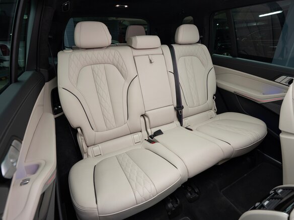 2023 BMW X7 40d I (G07) Рестайлинг, чёрный, 15890000 рублей - вид 31