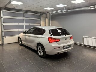 2018 BMW 1 серии 118i II (F20/F21) Рестайлинг 2, белый, 2110000 рублей, вид 4