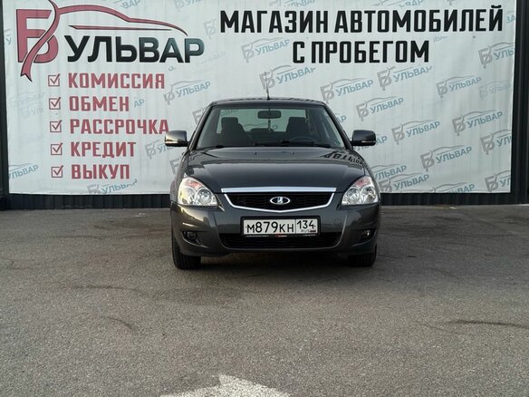 2018 Lada (ВАЗ) Priora I Рестайлинг, серый, 725000 рублей - вид 1