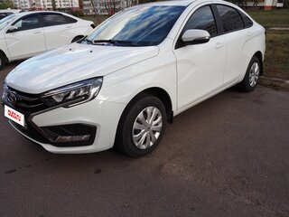 2024 Lada (ВАЗ) Vesta I Рестайлинг (NG), белый, 1210000 рублей, вид 2